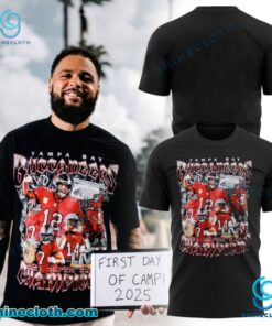 Mike Evans First Day Of Camp 2025 Wearing Tampa Bay Buccaneers Champions 2021 Super Bowl T-shirt cZ24v1E