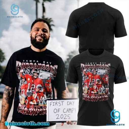Mike Evans First Day Of Camp 2025 Wearing Tampa Bay Buccaneers Champions 2021 Super Bowl T-shirt cZ24v1E
