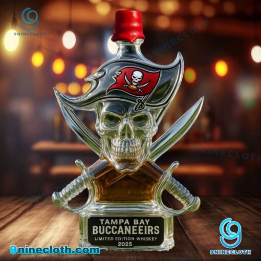 Tampa Bay Buccaneers Skull Custom Whiskey Bottle on6ODsV