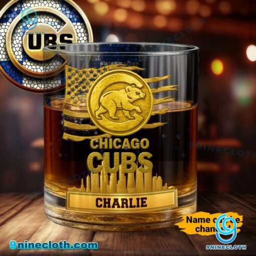 Chicago Cubs American Flag City Skyline Personalized Whiskey Glass 90Zypv7