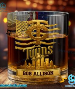 Minnesota Twins American Flag City Skyline Personalized Whiskey Glass DxFWjOy
