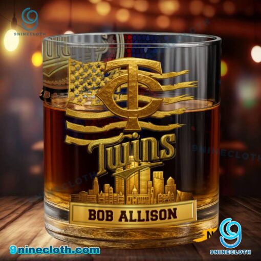 Minnesota Twins American Flag City Skyline Personalized Whiskey Glass DxFWjOy