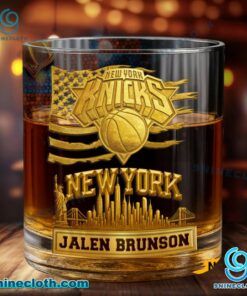 New York Knicks American Flag City Skyline Personalized Whiskey Glass V2h5ocS