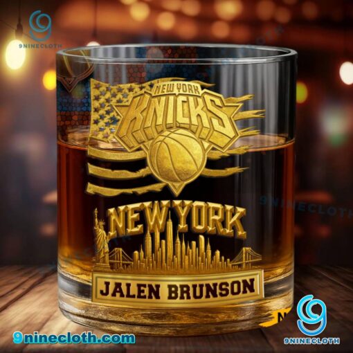 New York Knicks American Flag City Skyline Personalized Whiskey Glass V2h5ocS