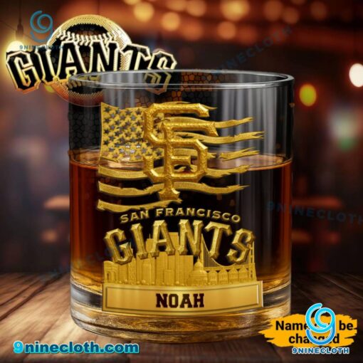San Francisco Giants American Flag City Skyline Personalized Whiskey Glass LrEix4g