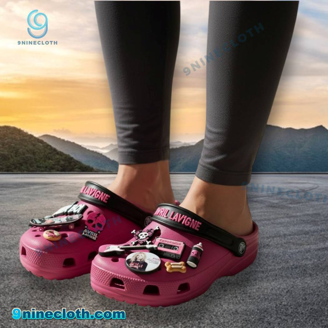 Avril Lavigne Crocs With Charms-a SP5nB17