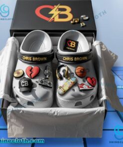 Chris Brown Crocs With Charms rcTbBnf