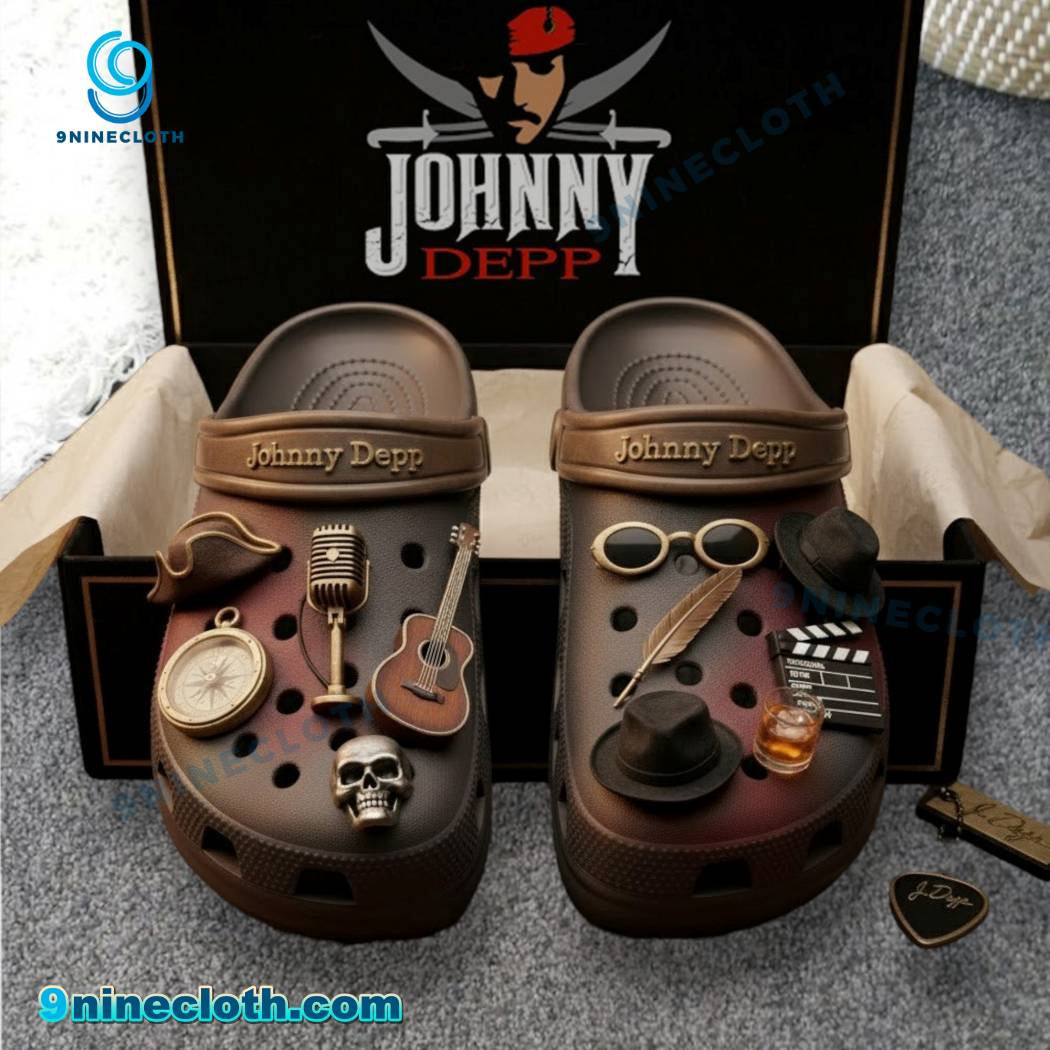Johnny Depp Crocs With Charms IaYXMO2