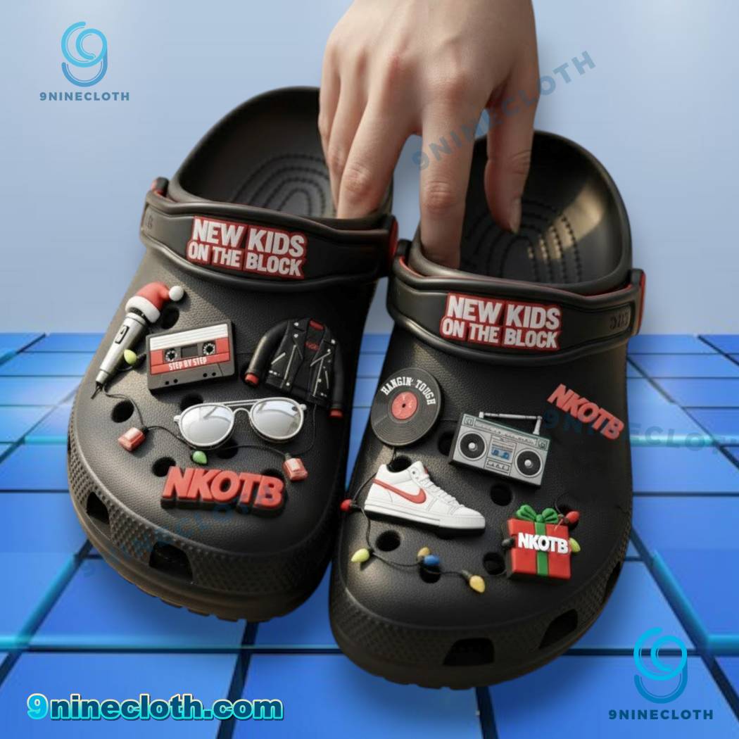 New Kids On The Block Crocs With Charms-a 8t5XKNY