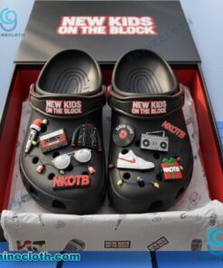 New Kids On The Block Crocs With Charms JTje2pW