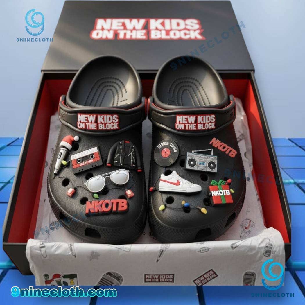 New Kids On The Block Crocs With Charms JTje2pW