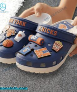 New York Knicks Crocs With Charms 79geHyb